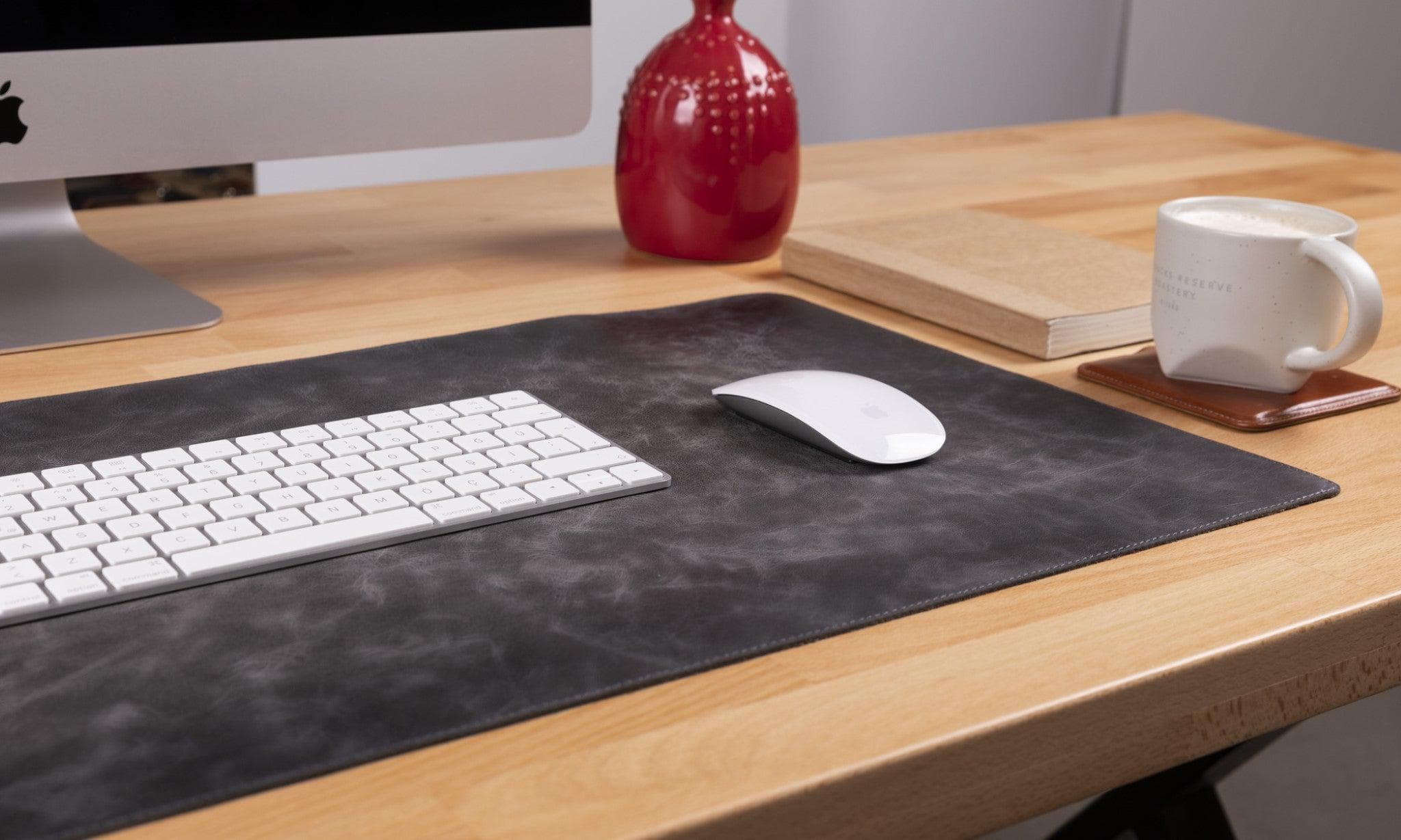 B2B-Leather Desk Mat 37x80 Bomonti