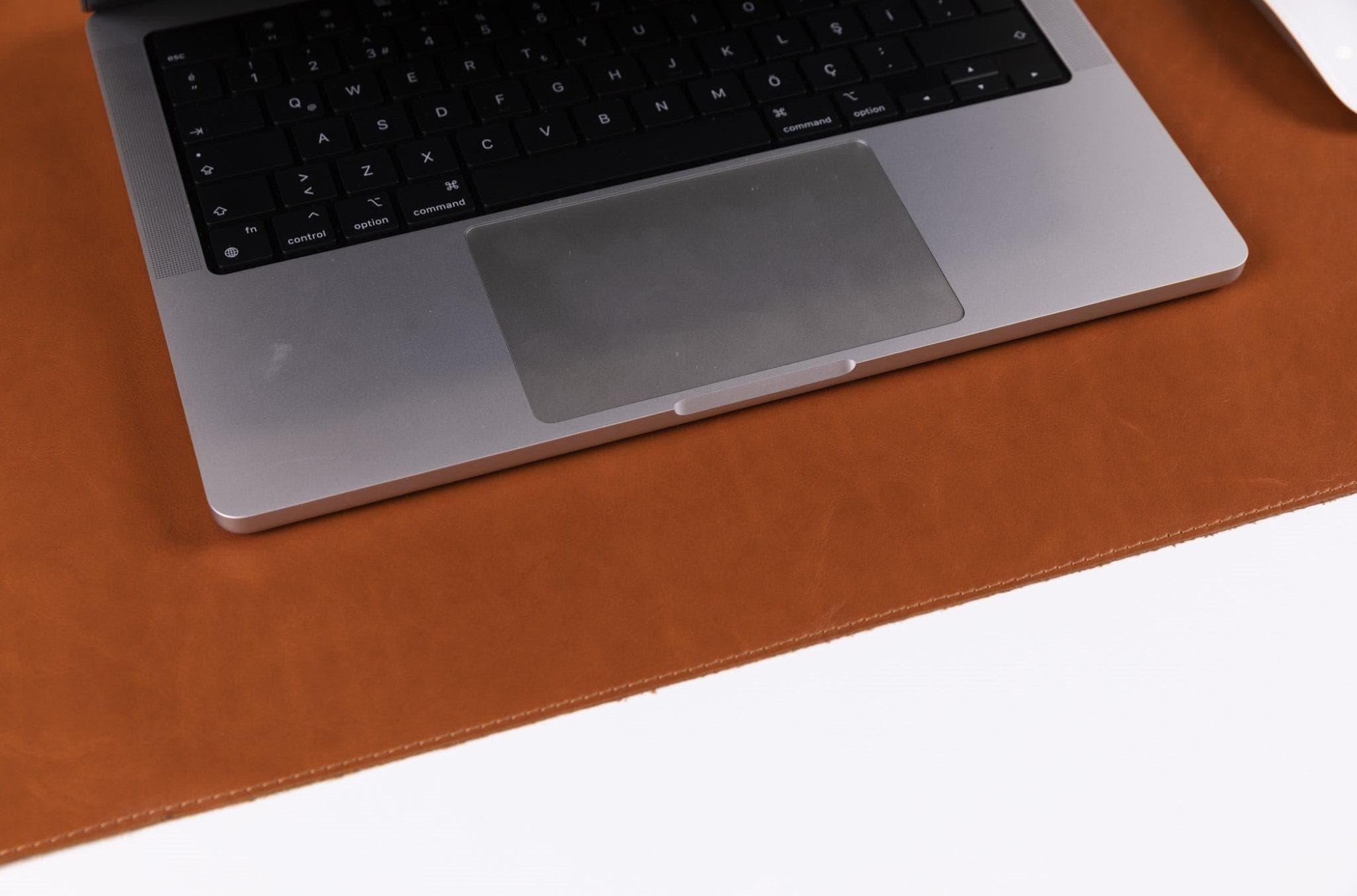 B2B-Leather Desk Mat 37x80 Bomonti