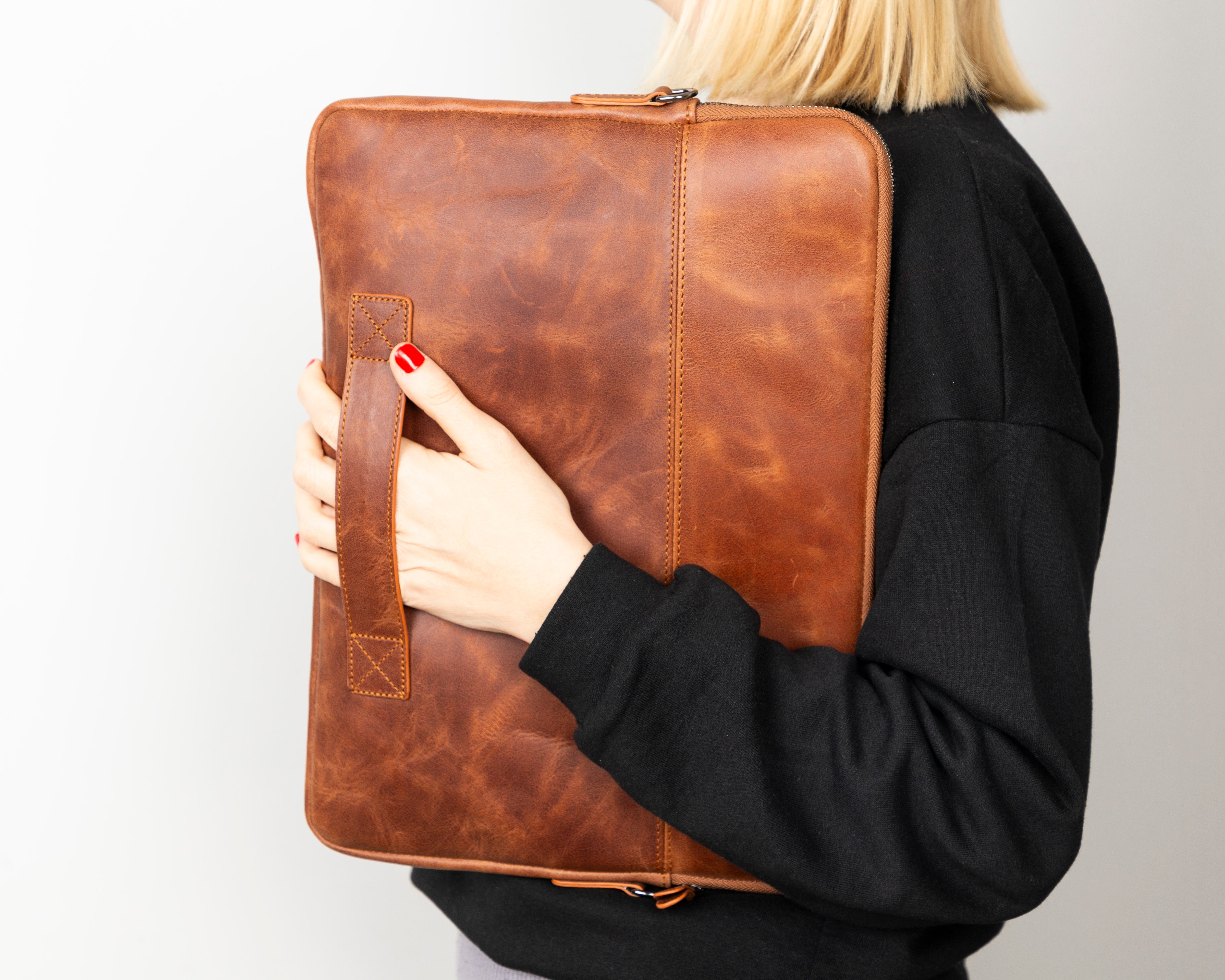 Awe Slim Leather Laptop / Tablet Bag