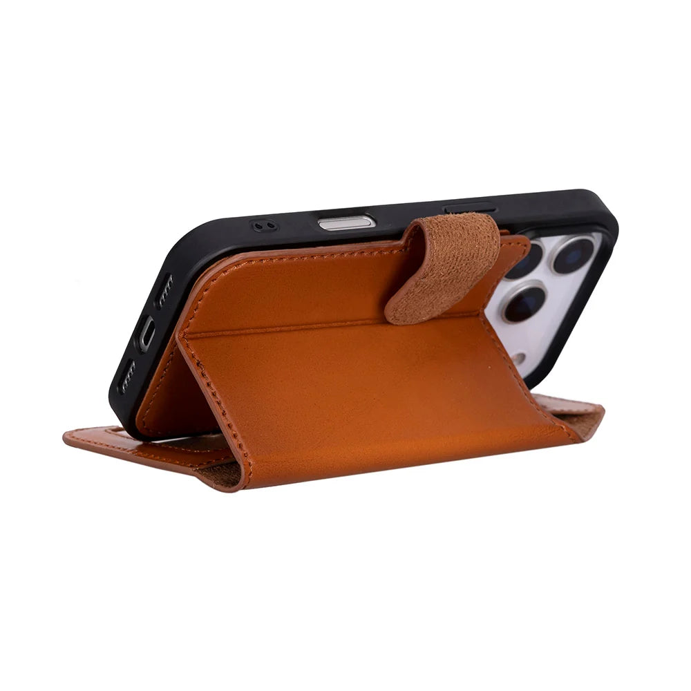 Magic iPhone 18 Pro Leather Detachable Wallet Case